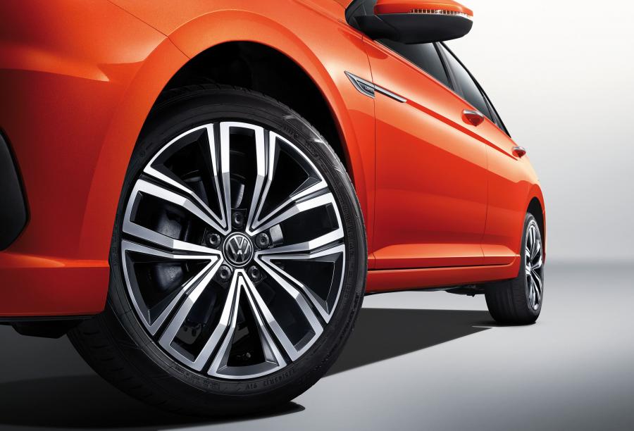 Колеса Volkswagen Gran Lavida 2018 года  (фото 12 из 15)